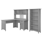 Escritorio en forma de L de 60" con repisa superior y librería en gris Cape Cod