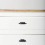 Aparador blanco y negro con tablero de madera marrón – 2 armarios de cristal y 4 cajones