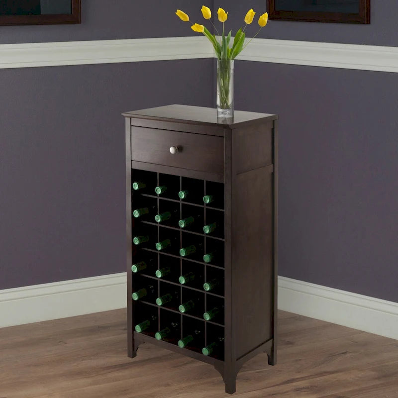 Vinoteca de madera color espresso, independiente, con capacidad para 20 botellas