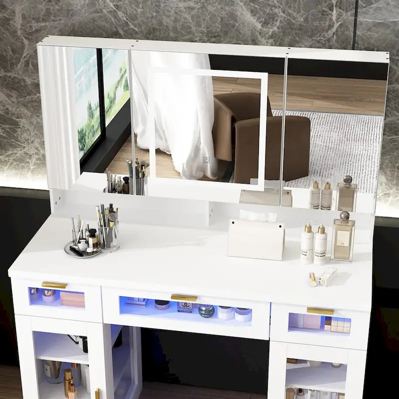 Elegante tocador blanco con luces LED, espejos y almacenamiento